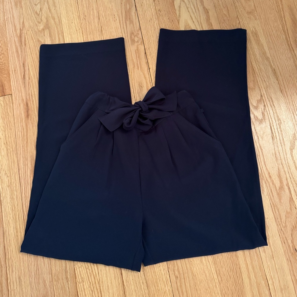 Lululemon Navy Blue High Waisted Flowy & Dressy Noir Pant Sz 4 Small